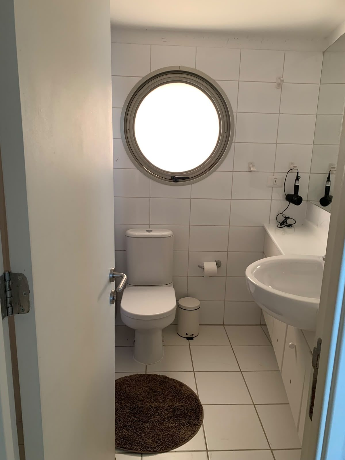 Uno de los tres baños — Departamento 601, Condominio San Alfonso del Mar